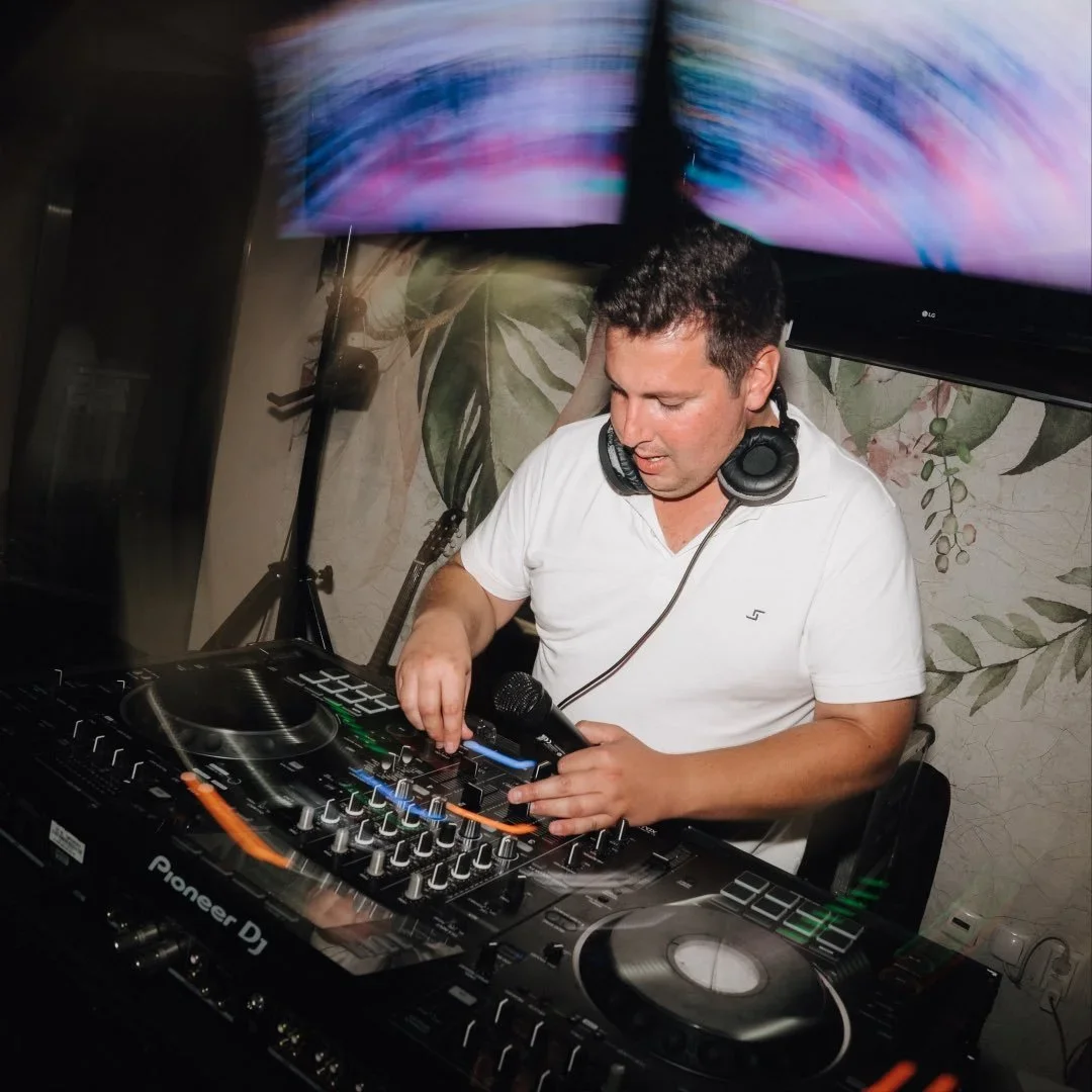 DJ Mike Ramos